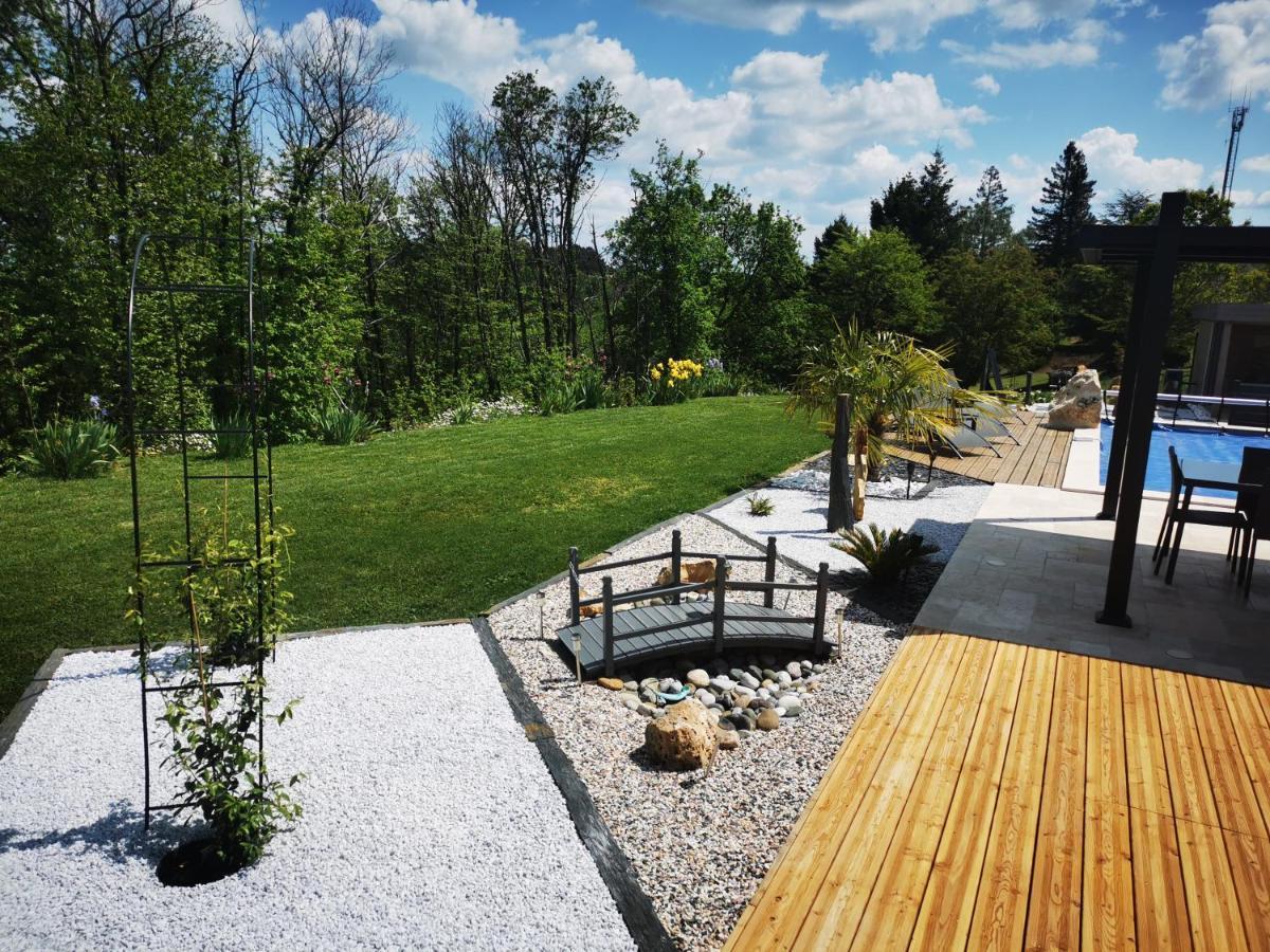 Notre Bastide Maison et table d'hôtes sur réservation, PISCINE et JACUZZI Acomodação com café da manhã Marcillac-Saint-Quentin Exterior foto